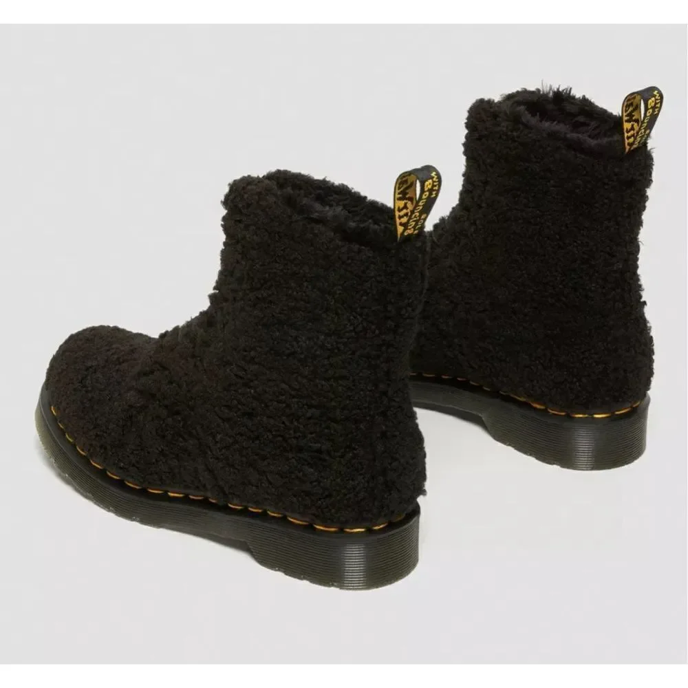 Dr. Martens 1460 PASCAL WOMEN'S FAUX SHEARLING BOOTS Size 7‎ Black